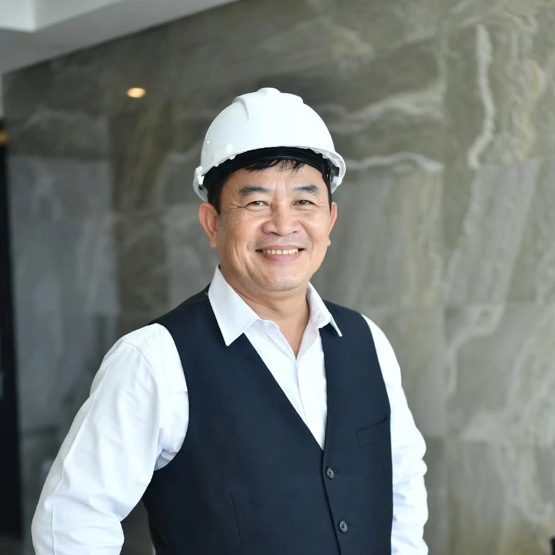 Mr. Hoàng