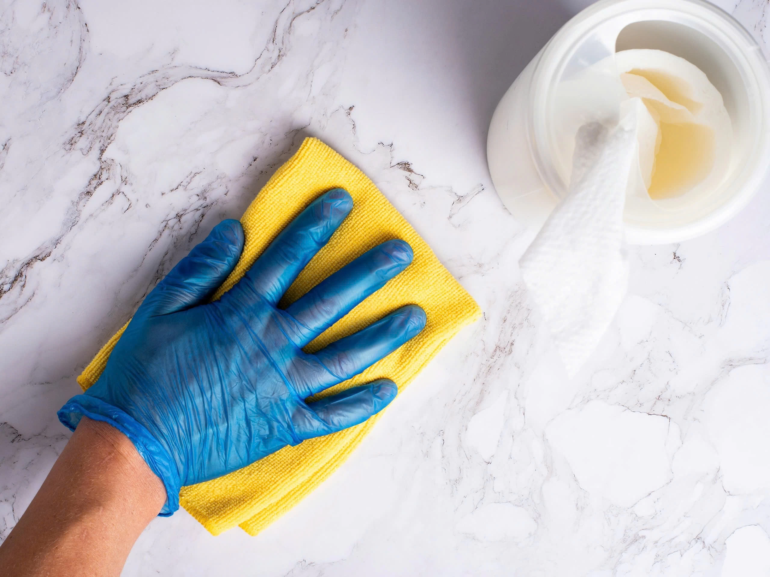 cách vệ sinh gạch lát nền phòng tắm