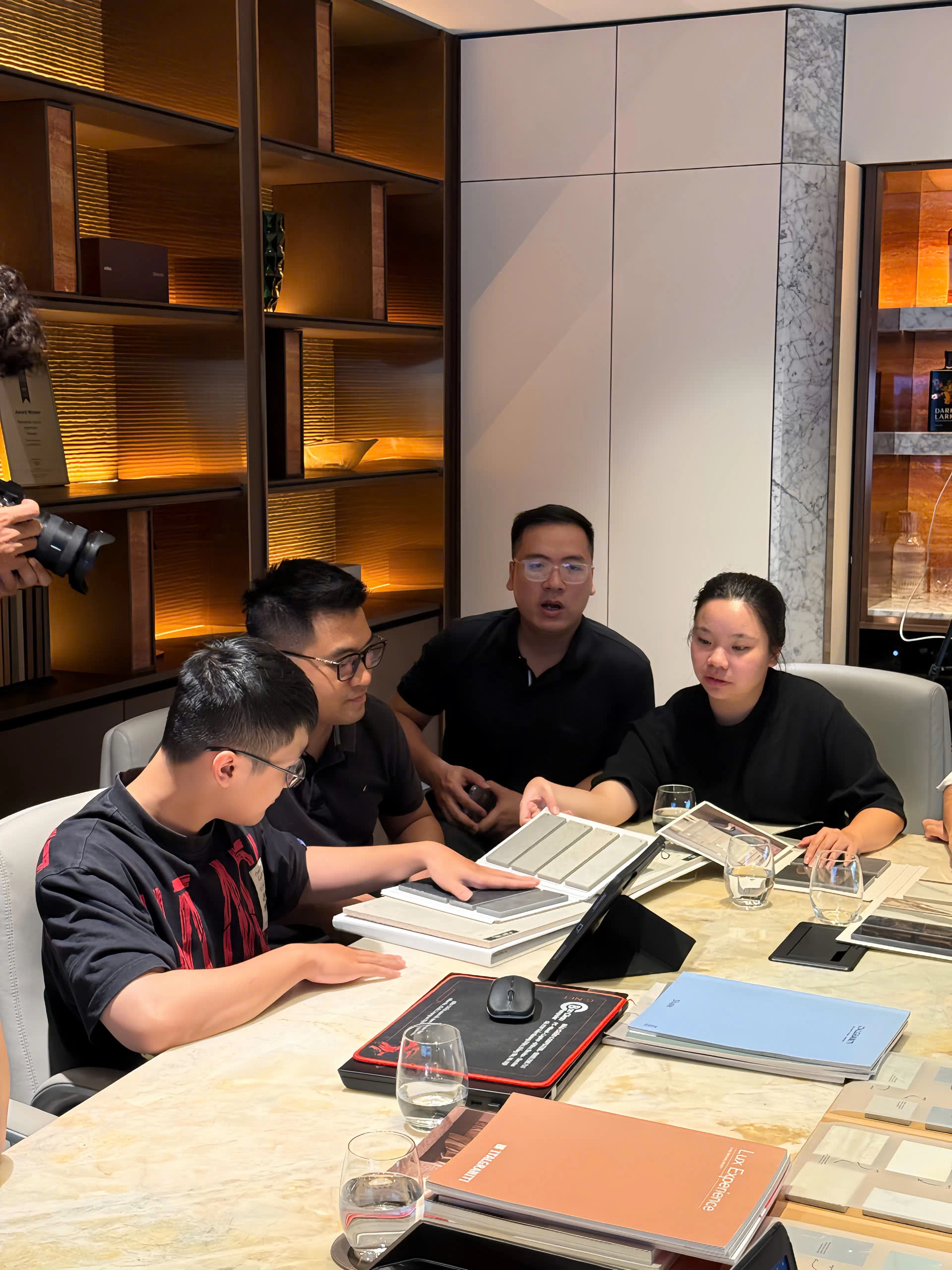 T.Space Vietnam phối hợp cùng SENDESIGN tổ chức đào tạo chuyên đề về gạch Ý
